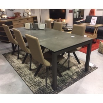 Table Julia