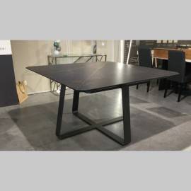 table carré zagas 2