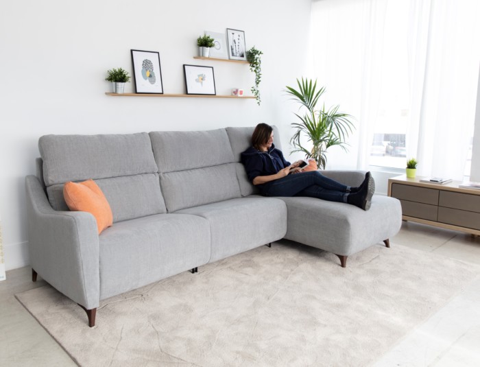 axel sofa fama 2021 11 alta 1 scaled