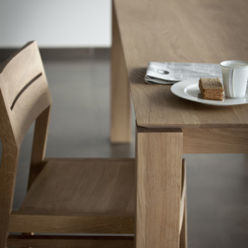 50571 Oak Slice dining table 50657 Oak EX1 dining chair detail 2