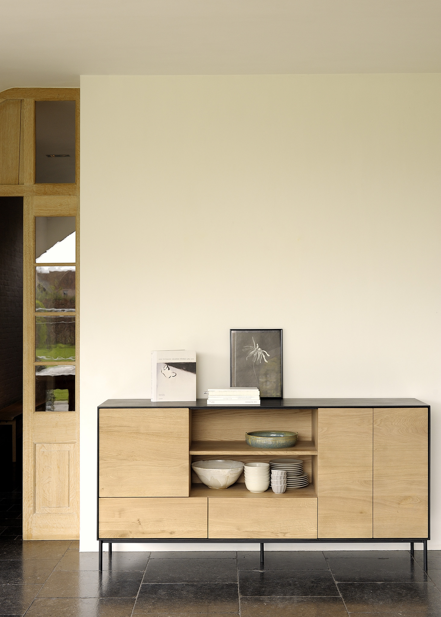 51472 Oak Blackbird sideboard 6