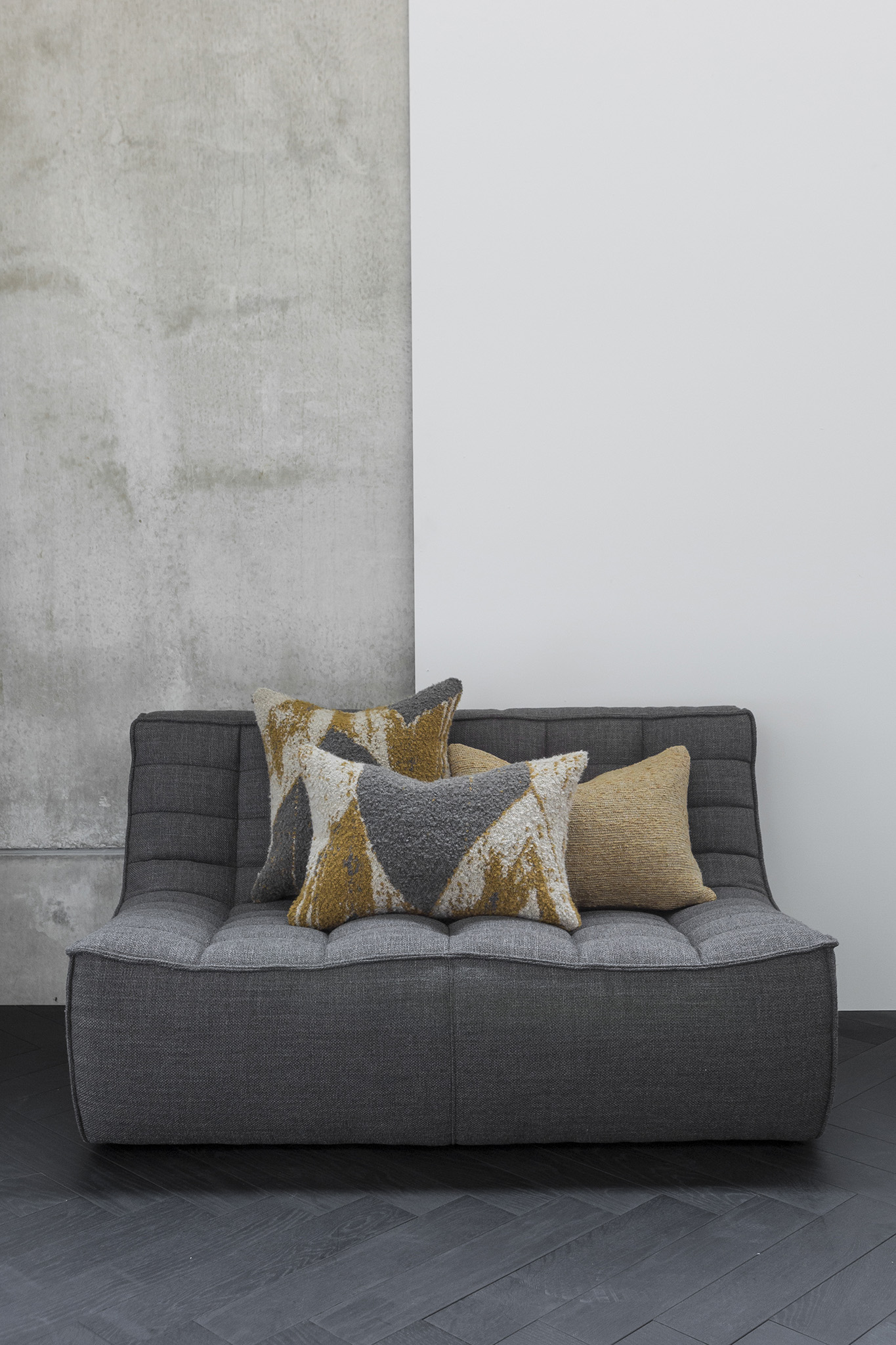 20233 N701 sofa 2seater dark grey 21036 Avana Chevron cushion 21038 Avana Chevron cushion