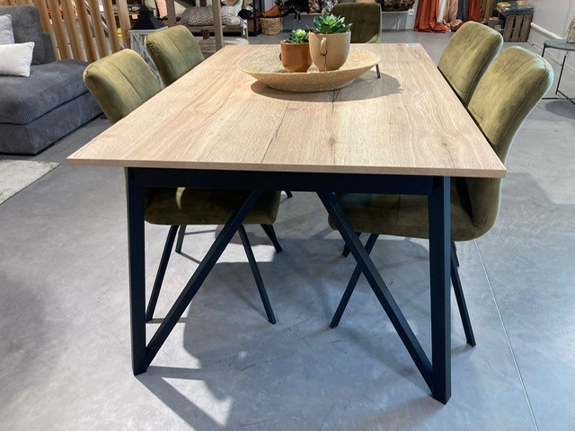 Table White 3